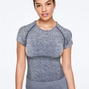 VS PINK Seamless Workout Crop Top Size XS
